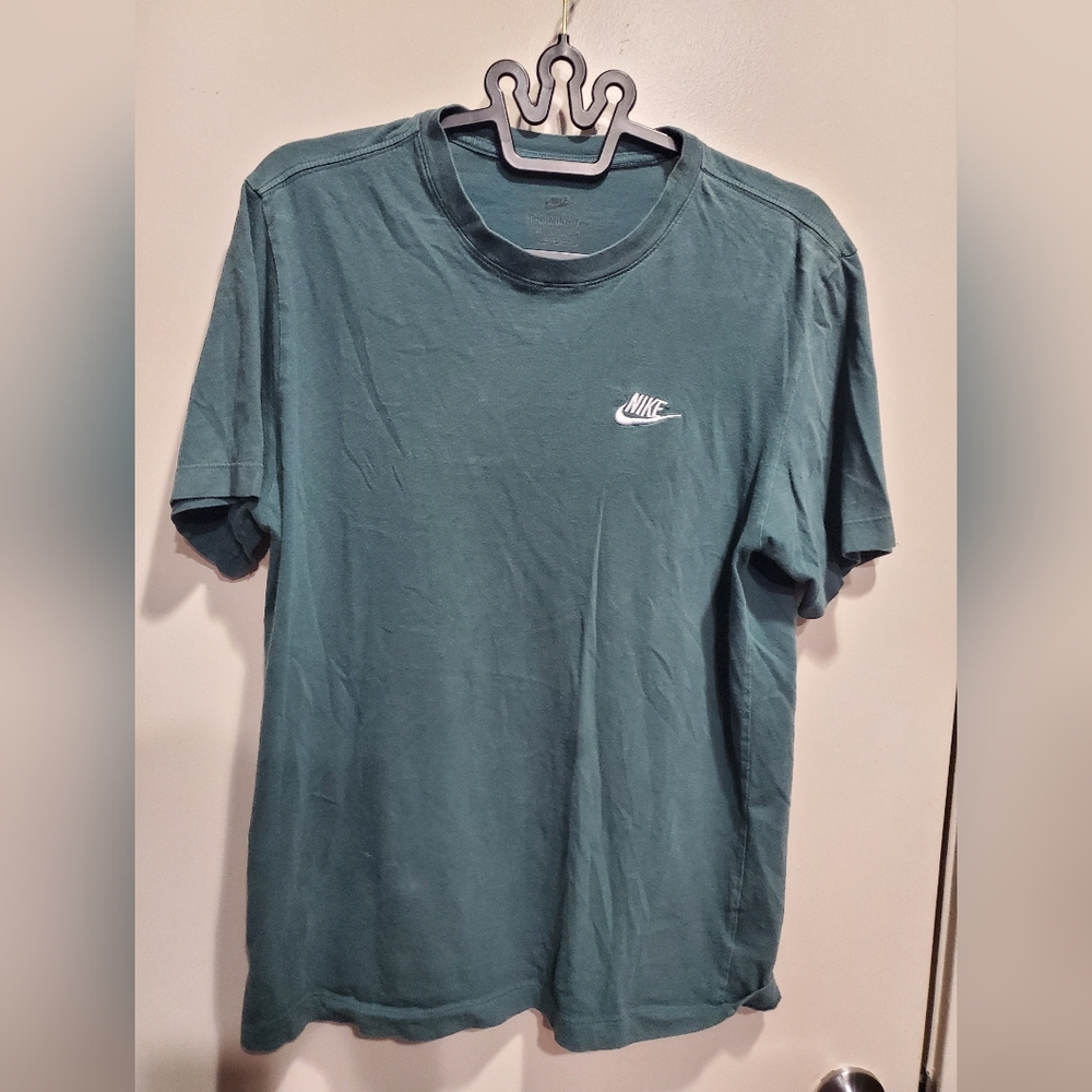 Nike Men's Green T-Shirt Medium